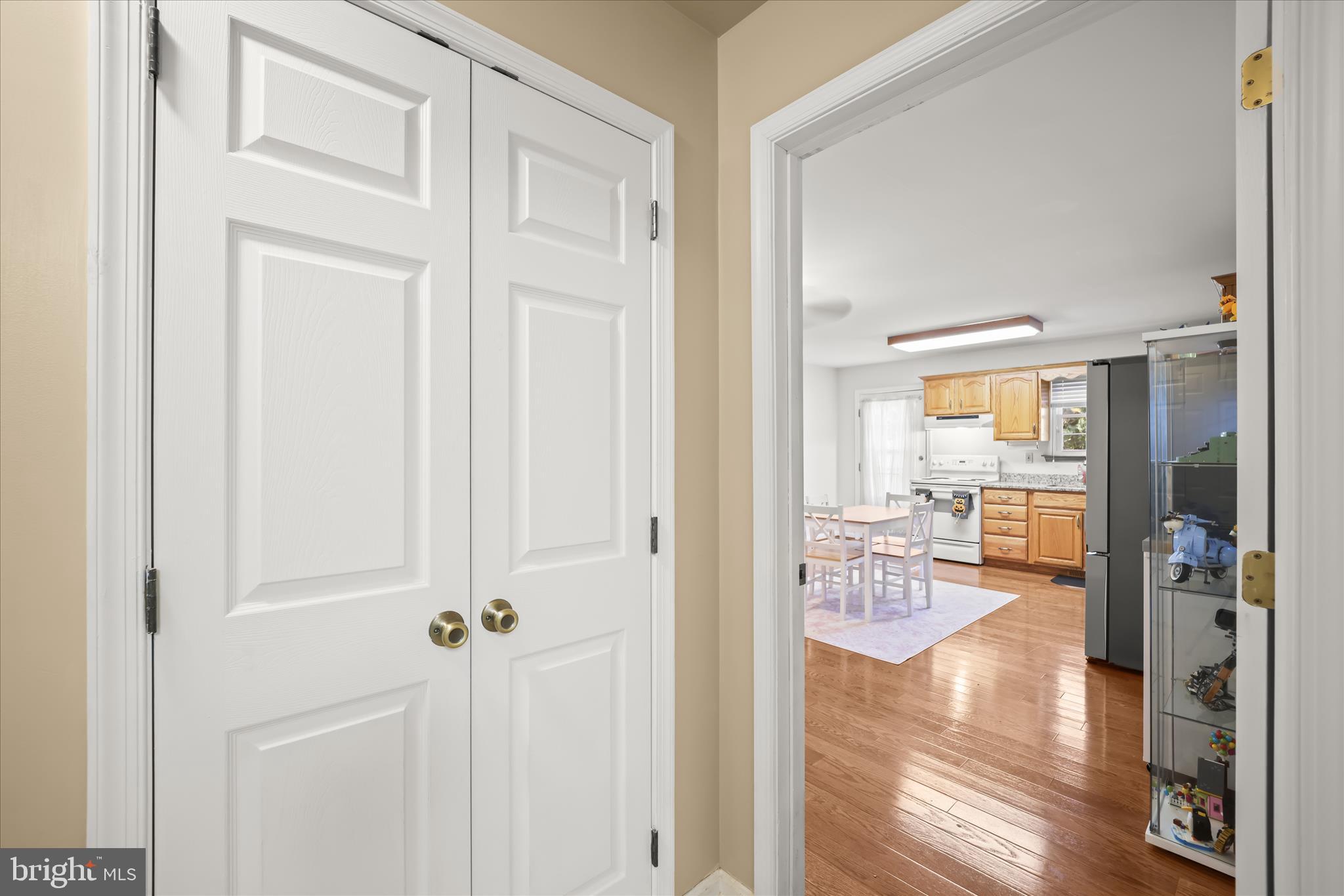 3045 Holland Cliffs Road Huntingtown, MD 20639 - Photo 34 of 94 In-Law Suite Entrance