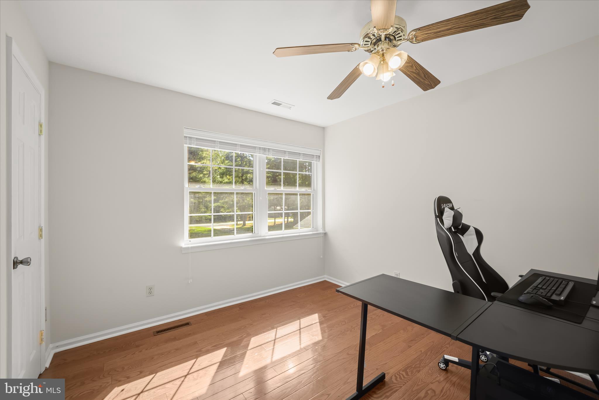 3045 Holland Cliffs Road Huntingtown, MD 20639 - Photo 70 of 94 Upstairs Bedroom 3