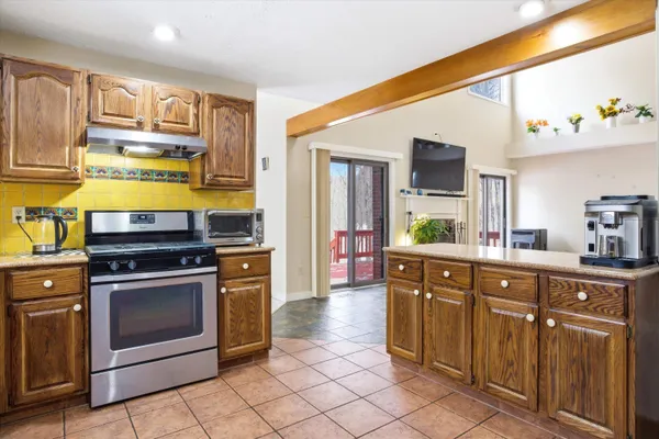 $552,500 | 47 Drew Woods Drive, Derry, NH 03038