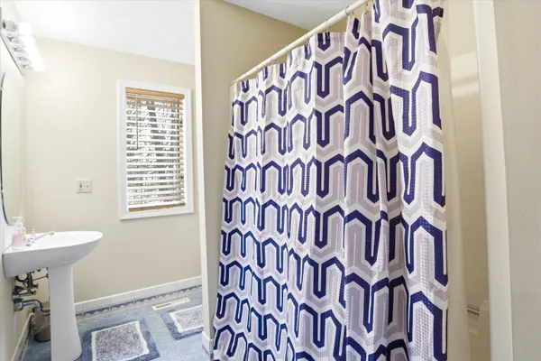 $552,500 | 47 Drew Woods Drive, Derry, NH 03038