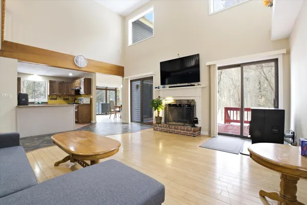 $552,500 | 47 Drew Woods Drive, Derry, NH 03038