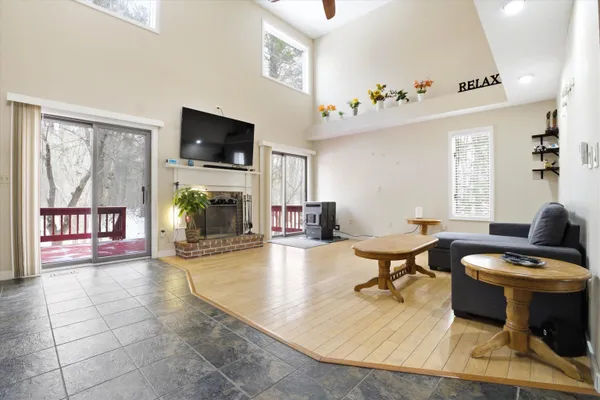 $552,500 | 47 Drew Woods Drive, Derry, NH 03038