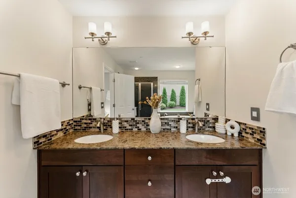 $1,248,000 | 7640 Northeast 195th Street, Kenmore, WA 98028