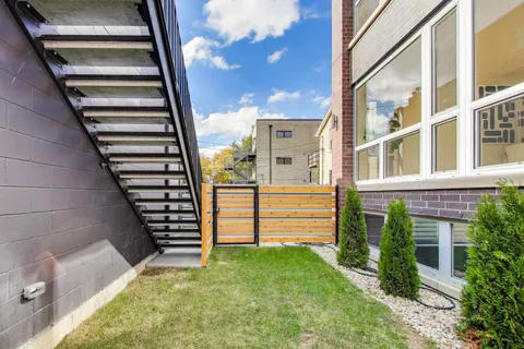 a view of entryway with a front door