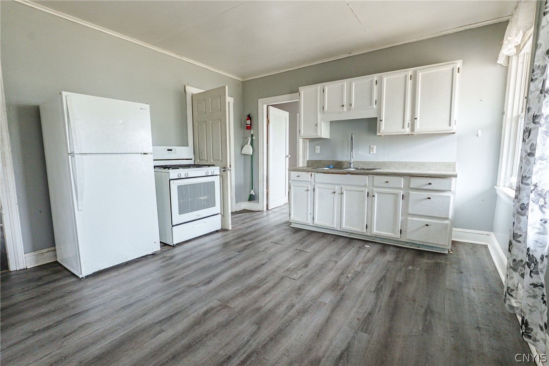 207 Kossuth Street Rome, NY 13440 - Photo 2 of 28