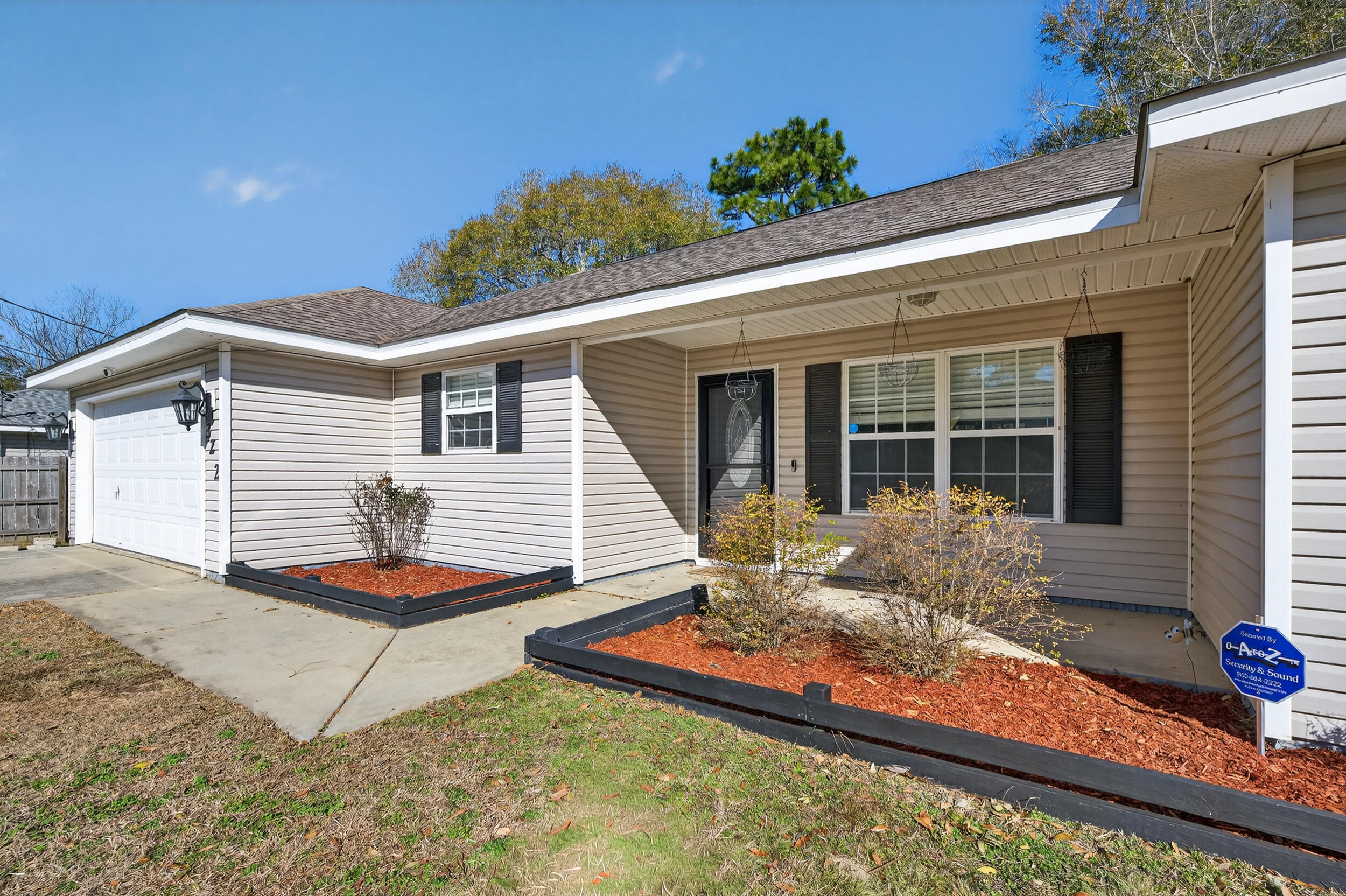 322 Strawbridge Drive Crestview, FL 32539 - Photo 6 of 48 322 strawbridge dr-crestview-6