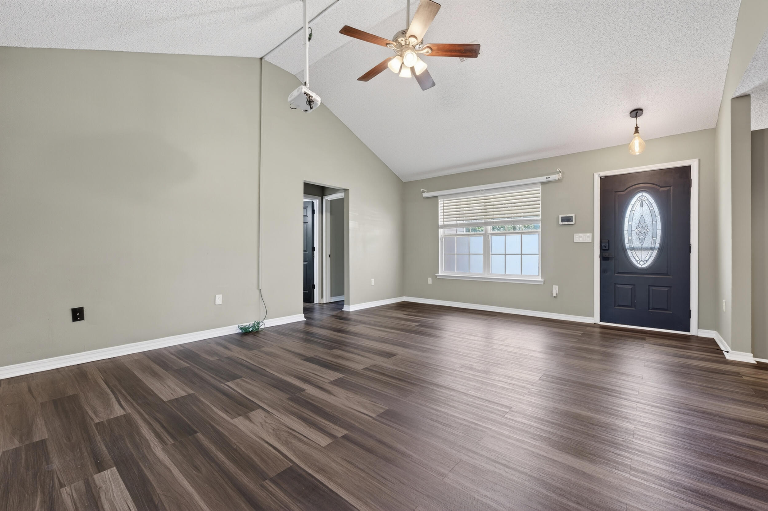 322 Strawbridge Drive Crestview, FL 32539 - Photo 8 of 48 322 strawbridge dr-crestview-8