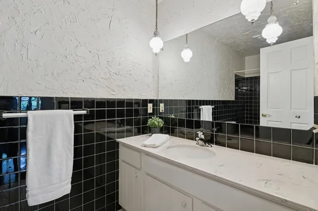 $775,000 | 18213 Hermitage Way, Minnetonka, MN 55345