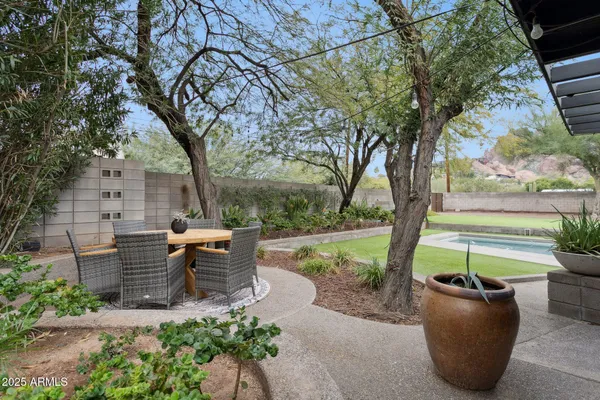 $1,999,999 | 4324 East Stanford Drive, Phoenix, AZ 85018
