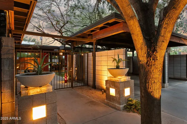 $1,999,999 | 4324 East Stanford Drive, Phoenix, AZ 85018