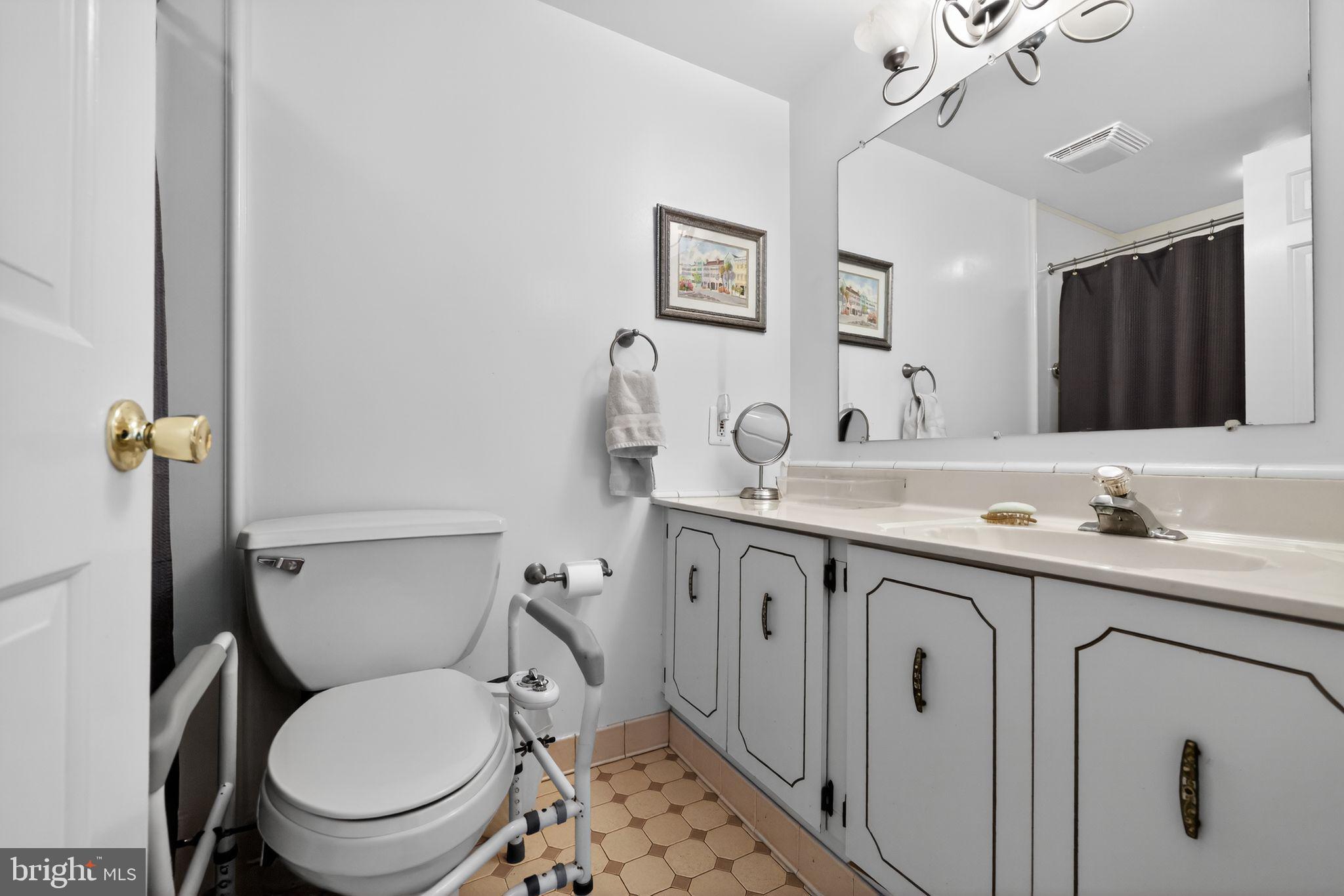 213 Haddonfield Cmns, Unit 213 Haddonfield, NJ 08033 - Photo 23 of 35 Bright and functional bathroom retreat.