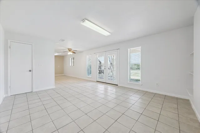 $1,995 | 3205 Mac Arthur Avenue, Unit B, Lago Vista, TX 78645