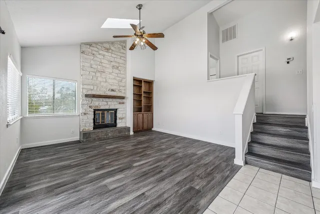 $1,995 | 3205 Mac Arthur Avenue, Unit B, Lago Vista, TX 78645