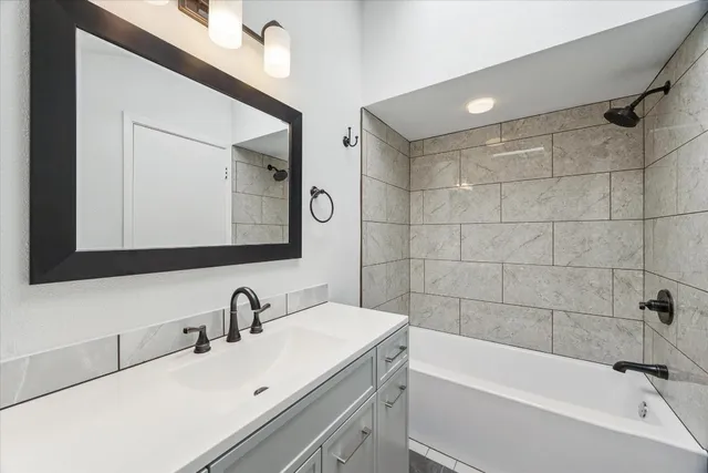 $1,995 | 3205 Mac Arthur Avenue, Unit B, Lago Vista, TX 78645