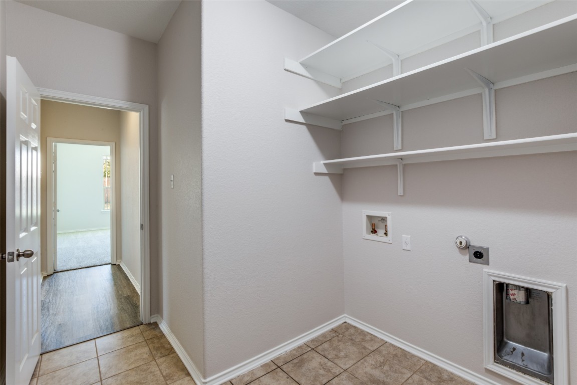 211 Mancos Drive Georgetown, TX 78626 - Photo 17 of 25 a view of a hallway