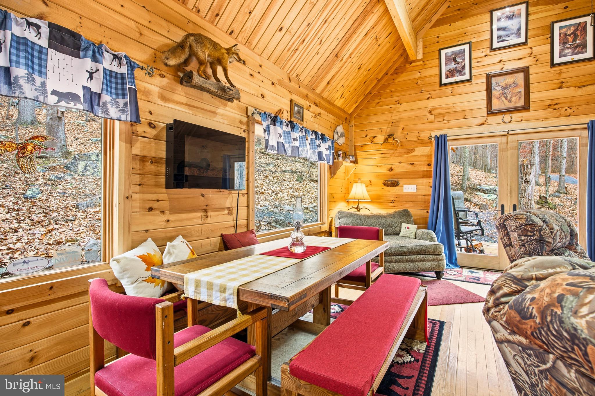 333 Rouse Mountain Road Great Cacapon, WV 25422 - Photo 10 of 54