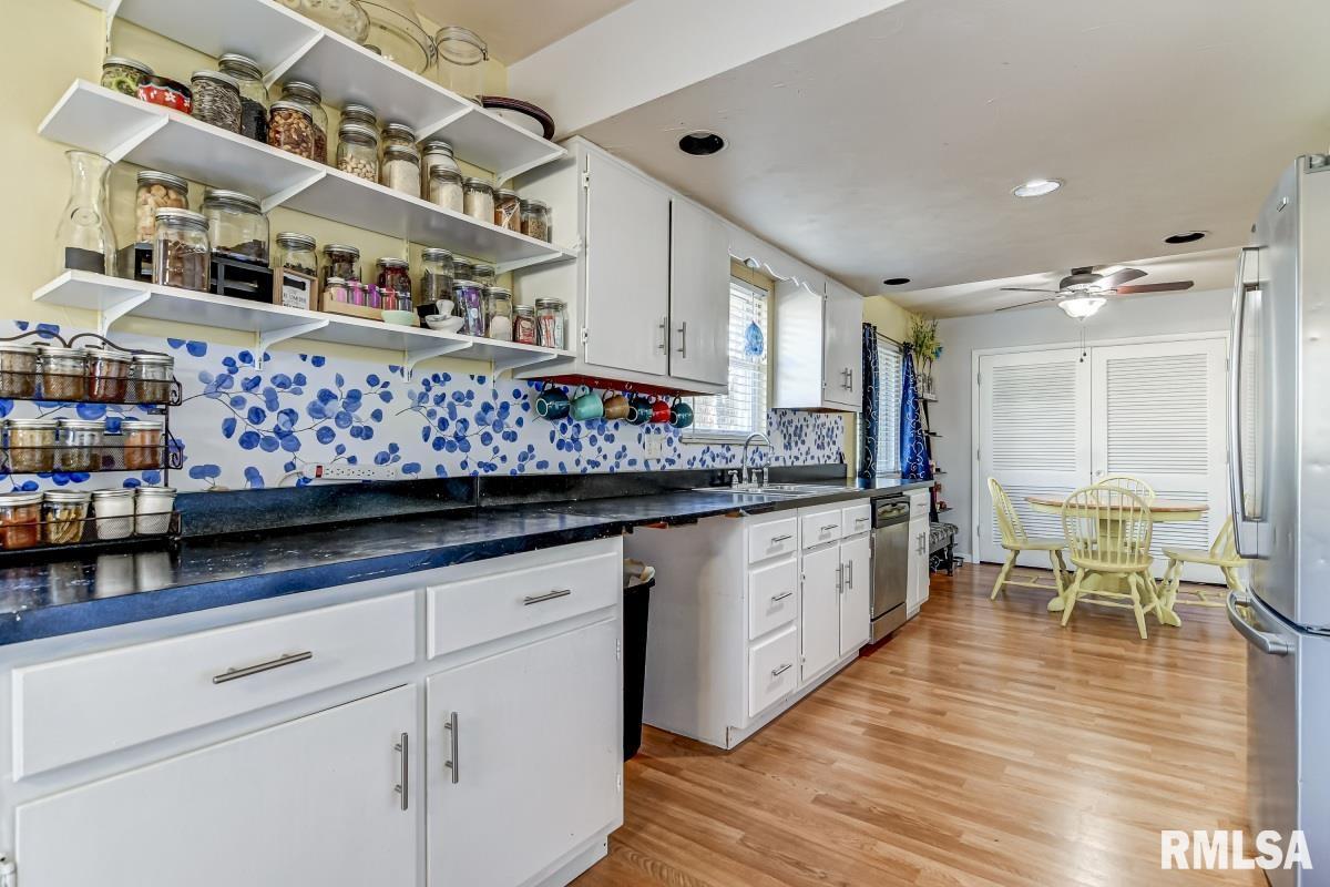 77 Bonnie Brook Road Chatham, IL 62629 - Photo 8 of 22