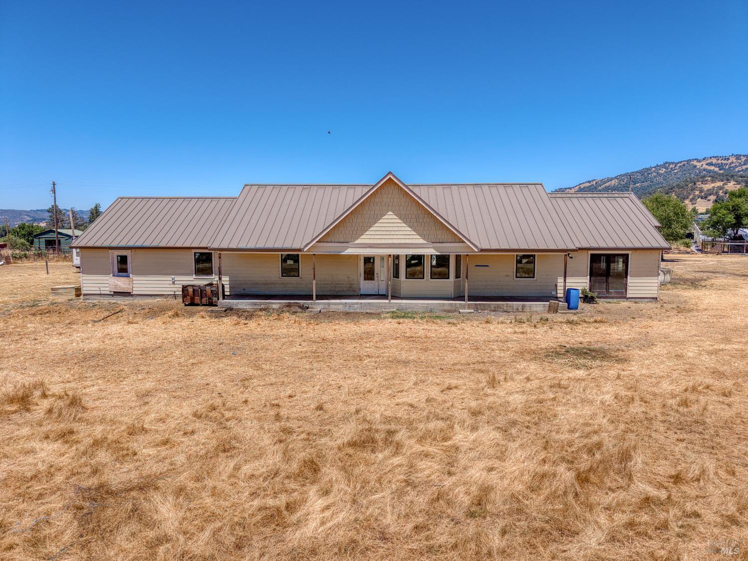 10341 East Side Potter Vallley Road Potter Valley, CA 95469 - Photo 3 of 33