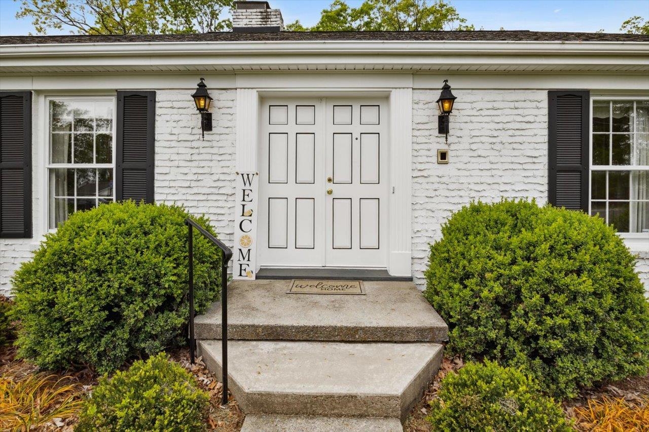 1187 Pinehurst Road Staunton, VA 24401 - Photo 3 of 57 Gallery Image 3