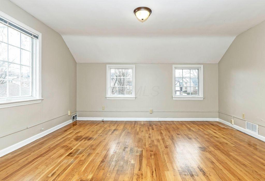 1489 Doone Road Columbus, OH 43221 - Photo 19 of 29 Gallery Image 19