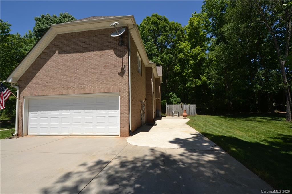 5625 Plantation Ridge Road Charlotte, NC 28214 - Photo 5 of 26 Gallery Image 5