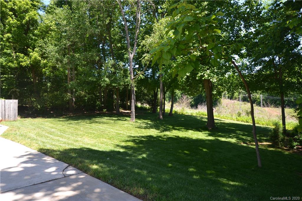 5625 Plantation Ridge Road Charlotte, NC 28214 - Photo 9 of 26 Gallery Image 9