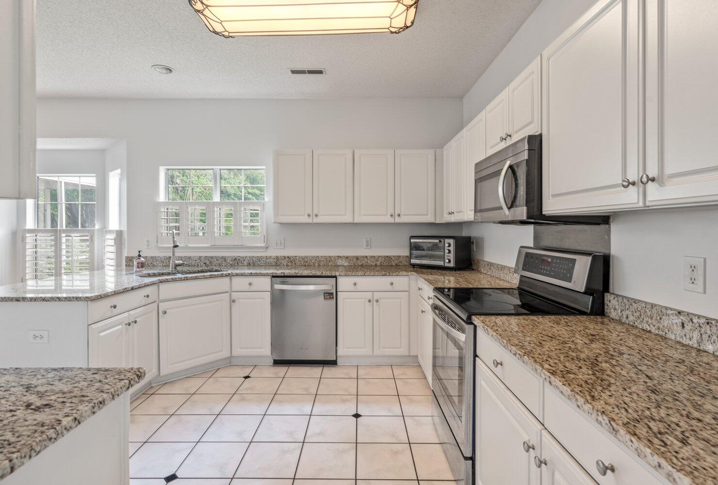 3537 Springmire Court Charleston, SC 29414 - Photo 2 of 19 3537 Springmire-9 kitchen