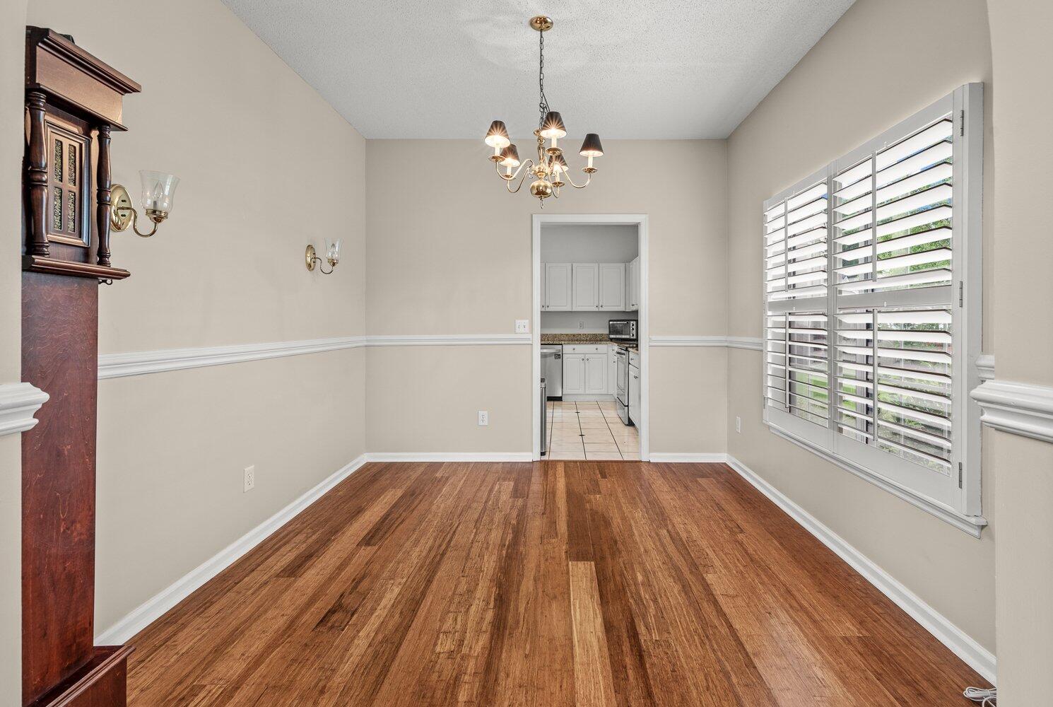 3537 Springmire Court Charleston, SC 29414 - Photo 5 of 19 3537 Springmire-7 dining