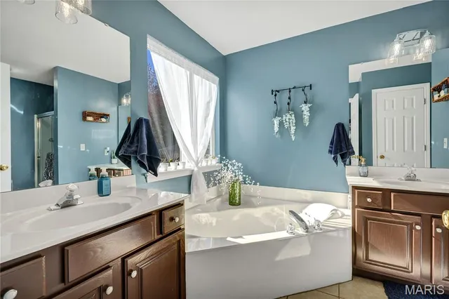 $325,000 | 1095 Schumacher Road, Fenton, MO 63026