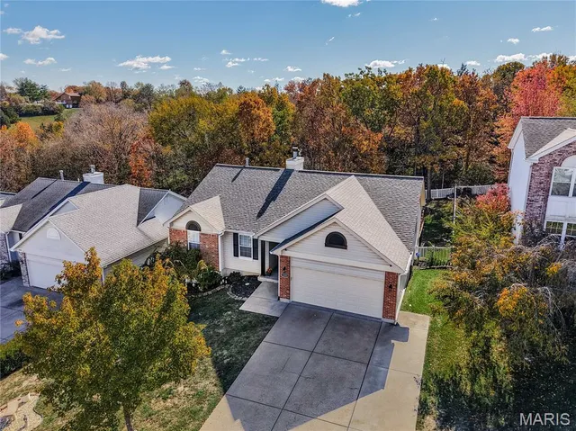 $325,000 | 1095 Schumacher Road, Fenton, MO 63026