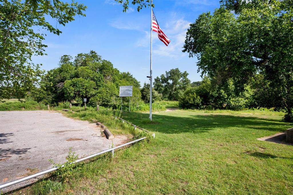 800 Riverview Road Millsap, TX 76066 - Photo 33 of 33 COMMUNITY