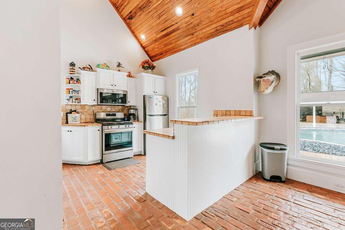 2190 Reese Road Rutledge, GA 30663 - Photo 10 of 59