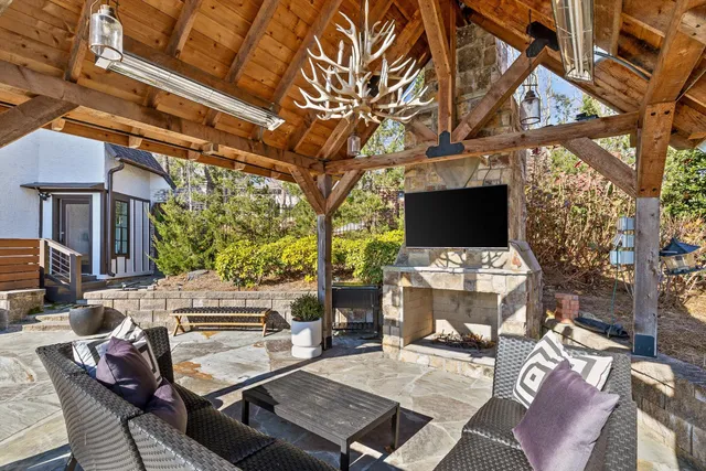 $2,075,000 | 185 Gnome Trail, Lookout Mountain, GA 30750