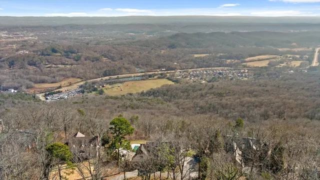 $2,075,000 | 185 Gnome Trail, Lookout Mountain, GA 30750