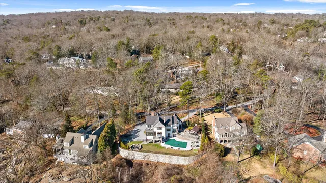 $2,075,000 | 185 Gnome Trail, Lookout Mountain, GA 30750
