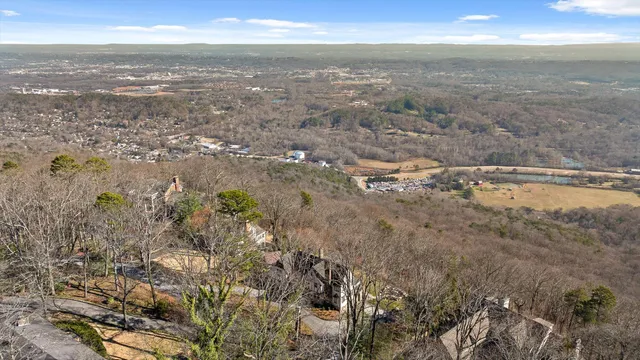 $2,075,000 | 185 Gnome Trail, Lookout Mountain, GA 30750
