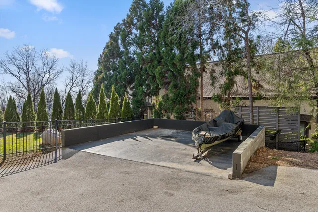 $2,075,000 | 185 Gnome Trail, Lookout Mountain, GA 30750