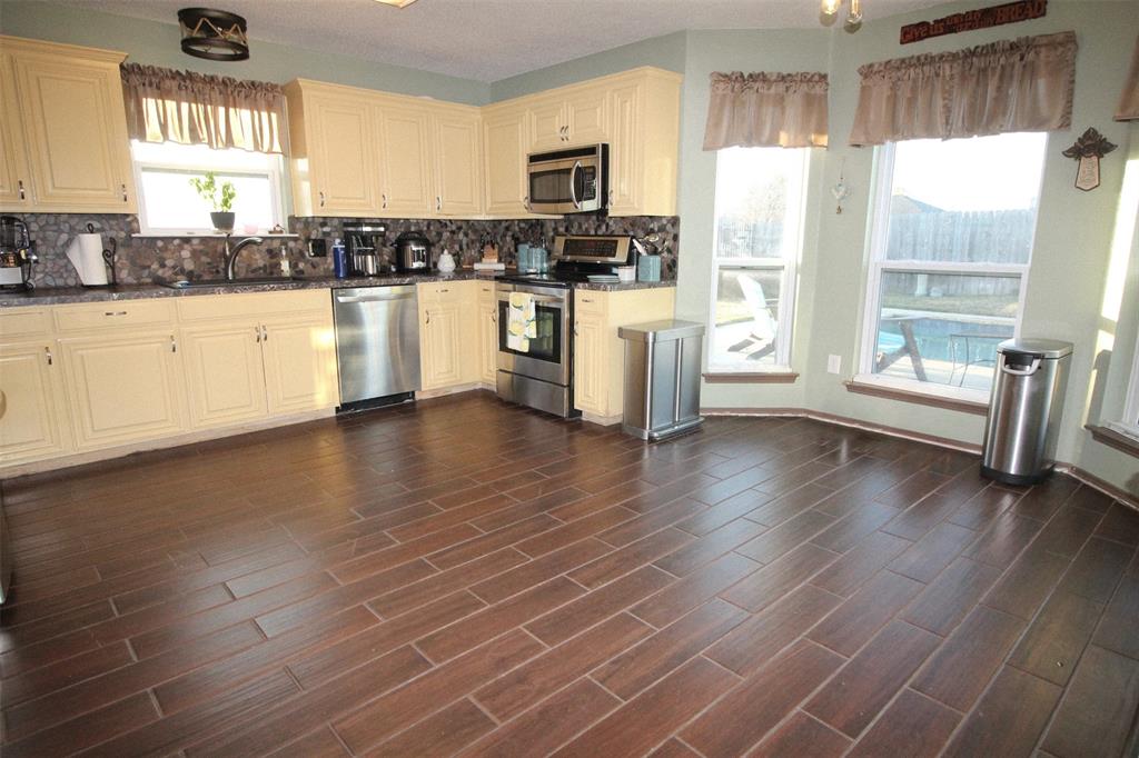 1608 Tyler Terrace Mansfield, TX 76063 - Photo 6 of 24