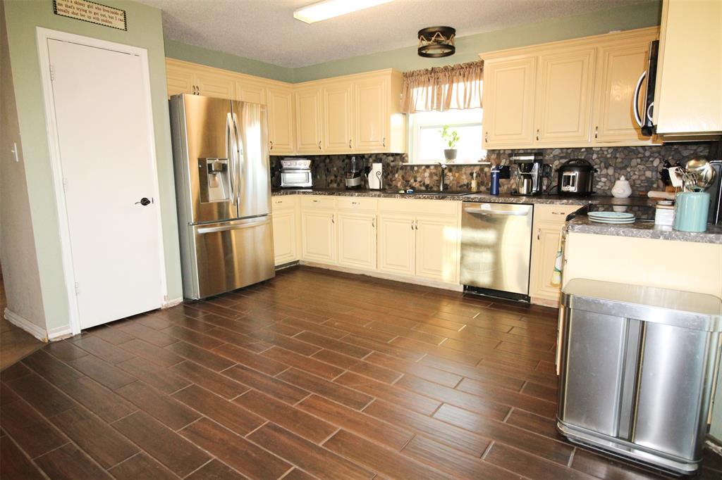 1608 Tyler Terrace Mansfield, TX 76063 - Photo 8 of 24