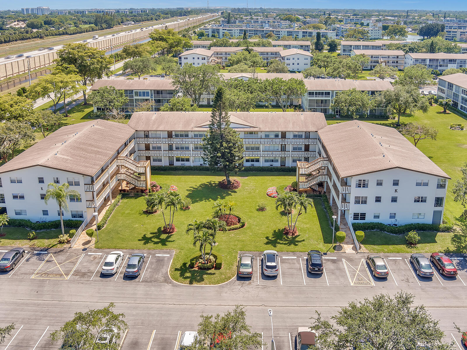 424 Mansfield K Boca Raton, FL 33434 - Photo 1 of 27 Aerial view