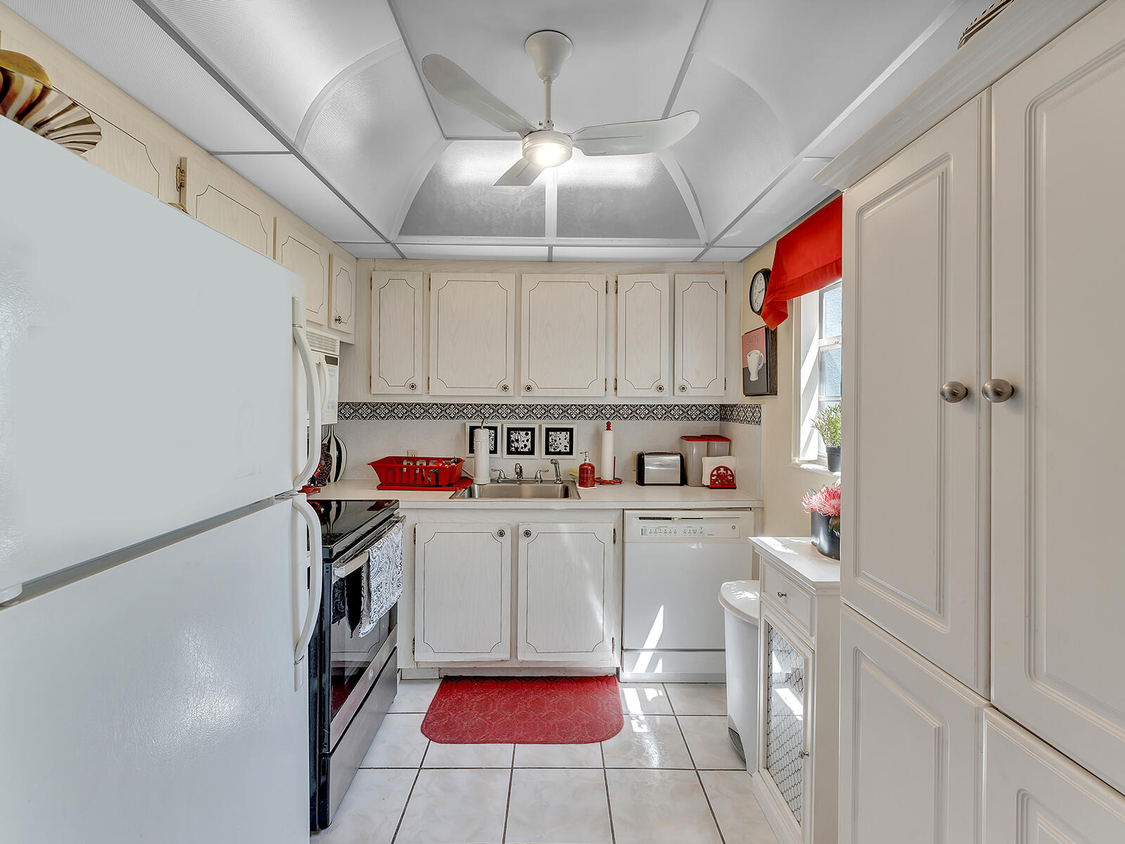 424 Mansfield K Boca Raton, FL 33434 - Photo 7 of 27 DSC00581
