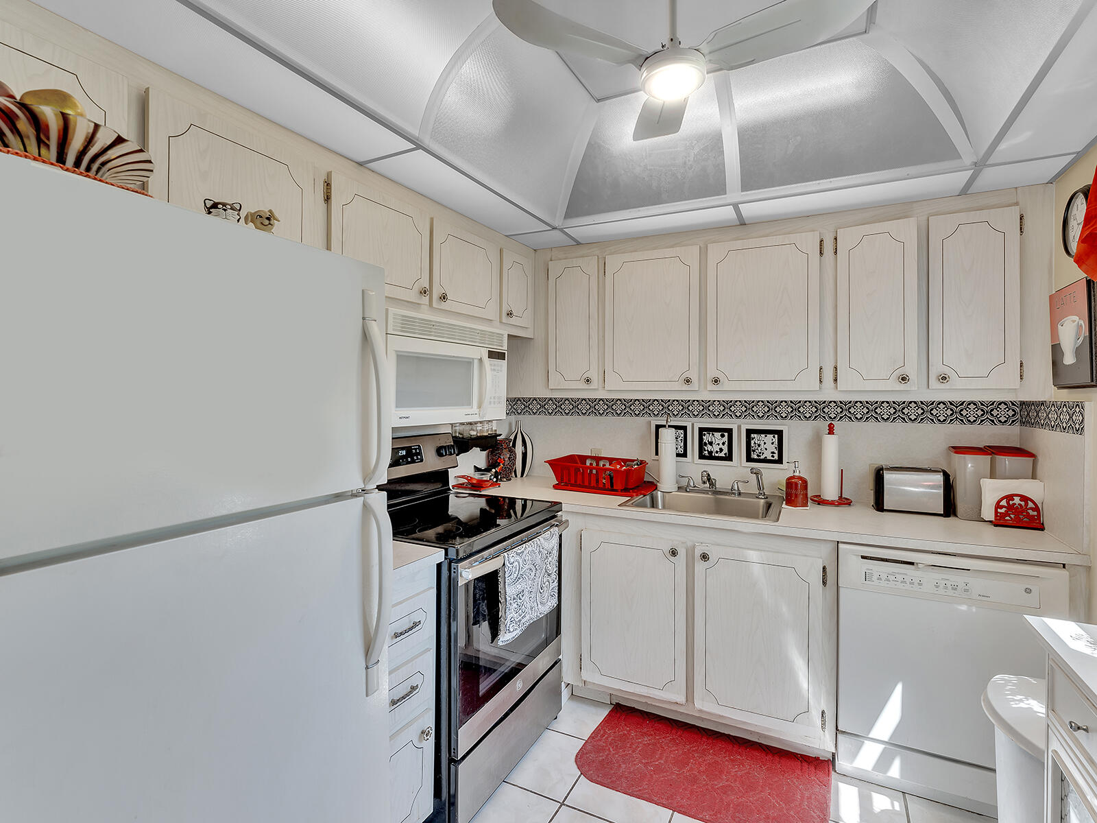 424 Mansfield K Boca Raton, FL 33434 - Photo 8 of 27 DSC00586