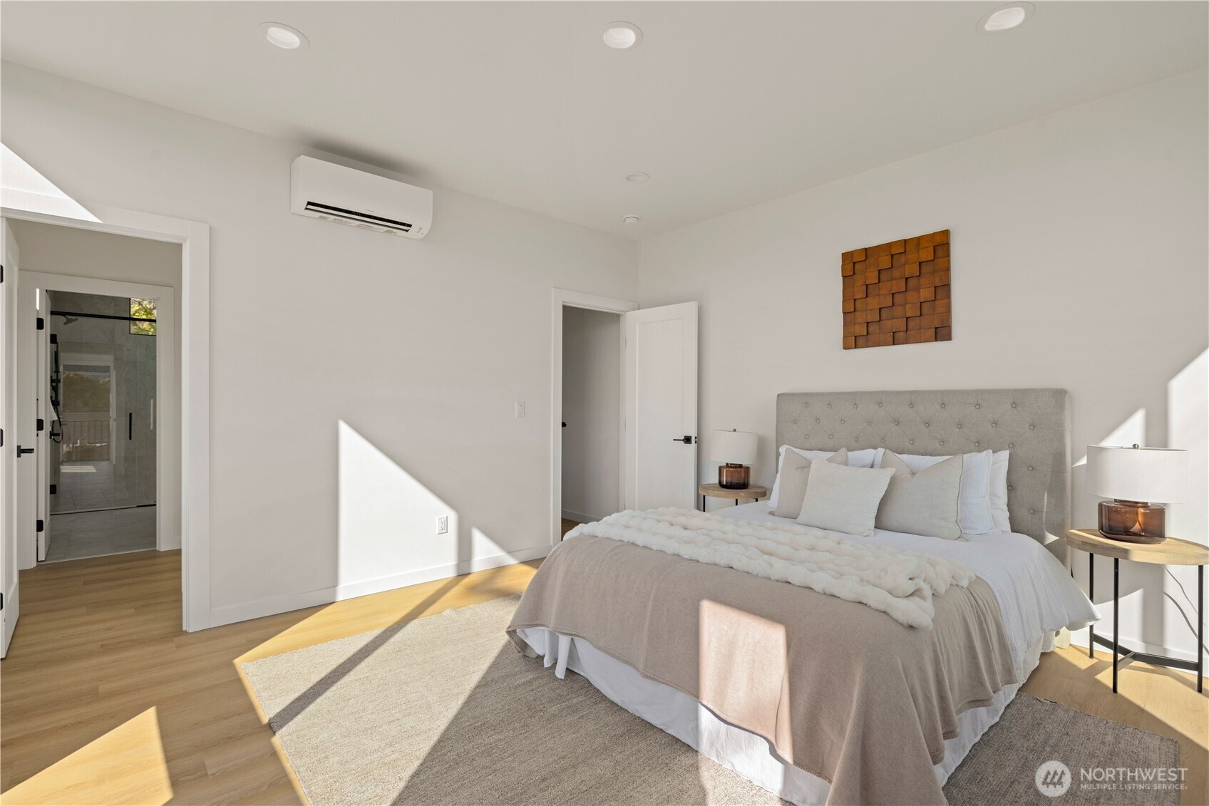 3421 Albion Place North Seattle, WA 98103 - Photo 14 of 33