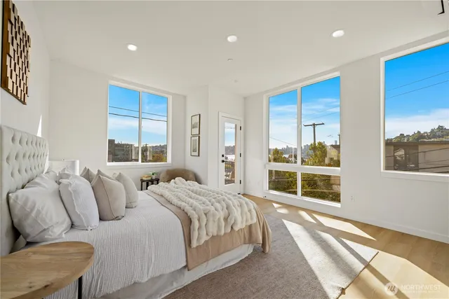 $1,350,000 | 3421 Albion Place North, Seattle, WA 98103