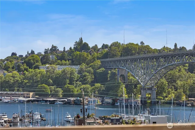 $1,350,000 | 3421 Albion Place North, Seattle, WA 98103