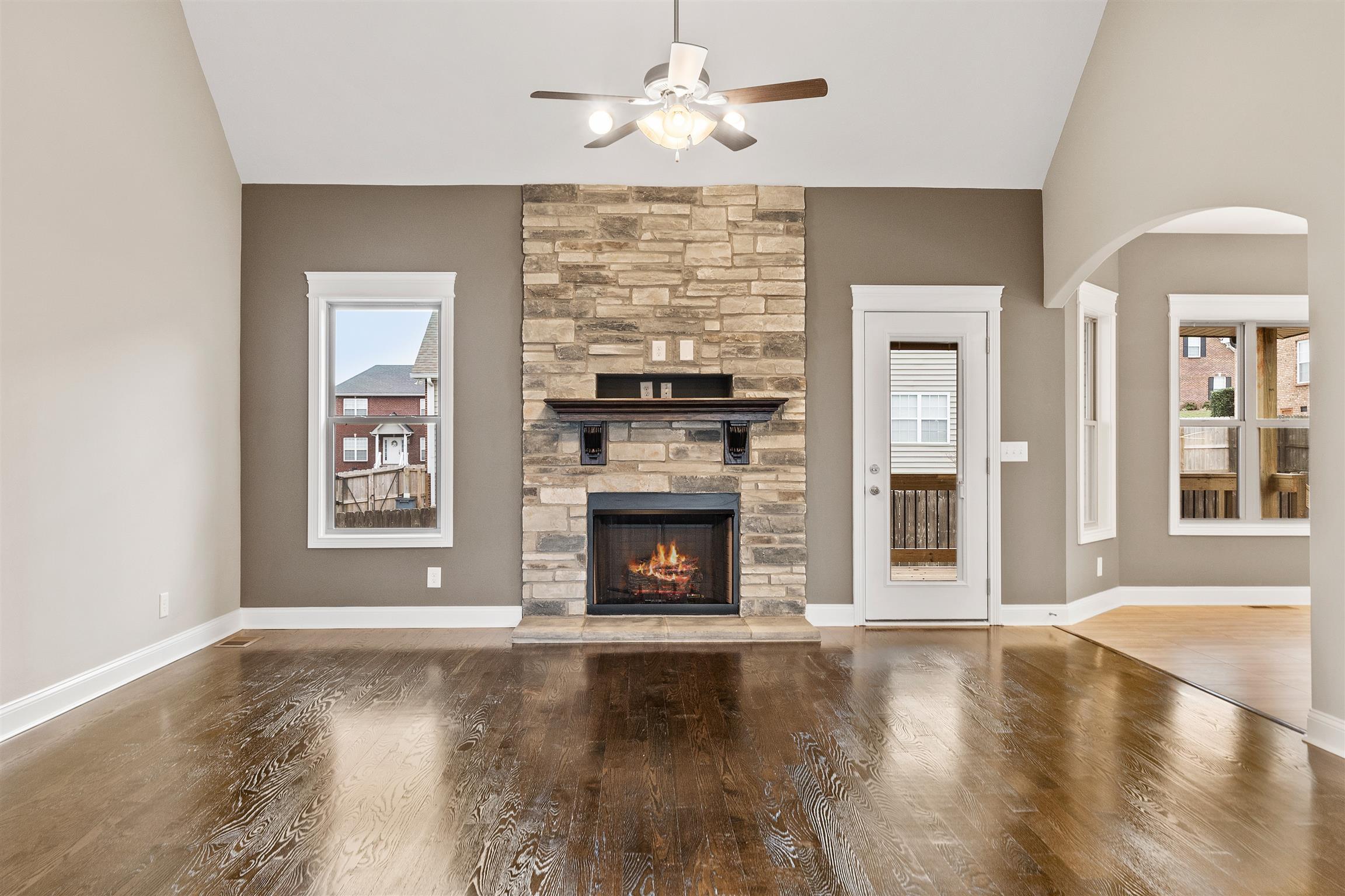 205 Spring Terrace Lane Clarksville, TN 37040 - Photo 9 of 28 Gallery Image 9