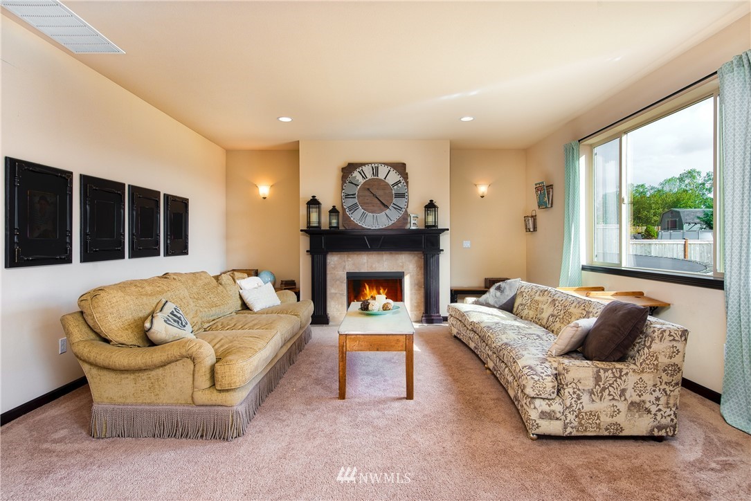 960 Lyle Ridge Circle Oak Harbor, WA 98277 - Photo 5 of 25 Gallery Image 5