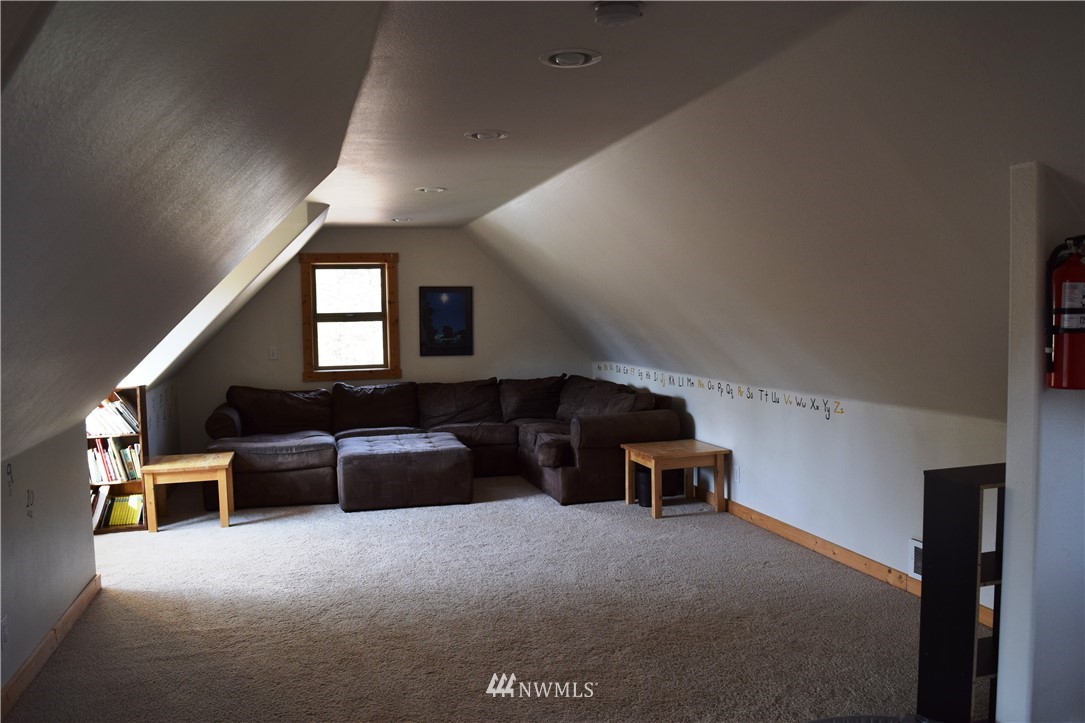 21 Palomino Road Winthrop, WA 98862 - Photo 16 of 30 Gallery Image 16