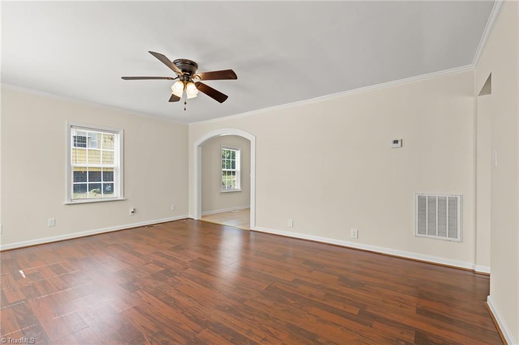 264 Beddington Street High Point, NC 27260 - Photo 6 of 29