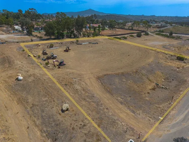 $2,350,000 | 33 St San Diego, San Diego, CA 92127